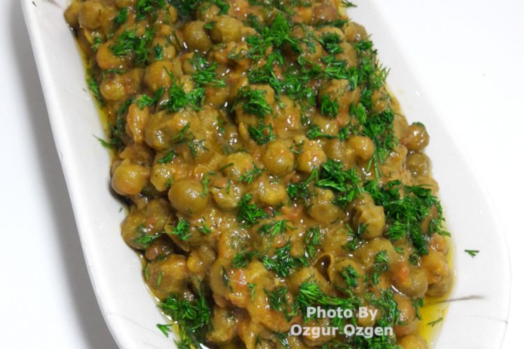 Green peas in olive oil
