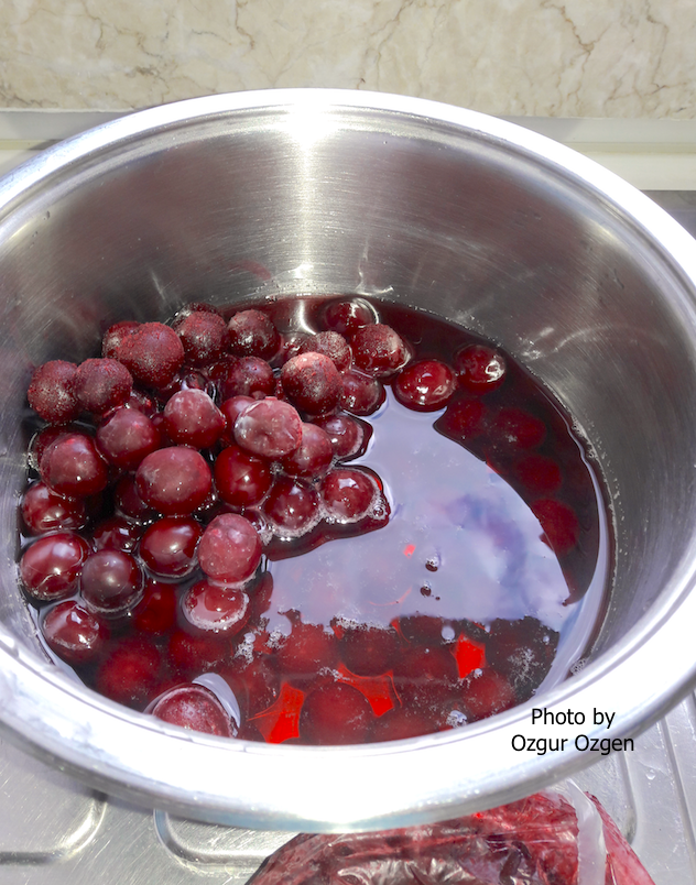 Preparing cherry juice concentrate