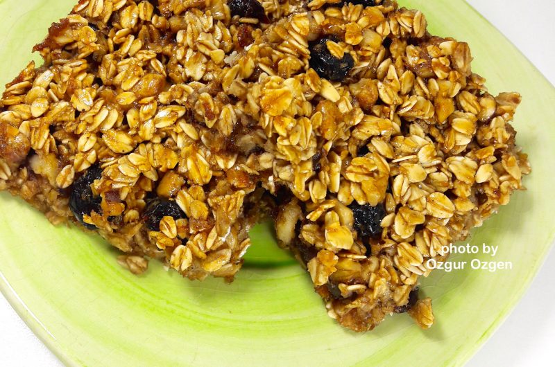 Quick Oatmeal Bars for Breakfast